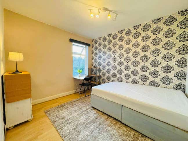 Embleton Road 1: Comprehensive Living in the Heart Main Photo