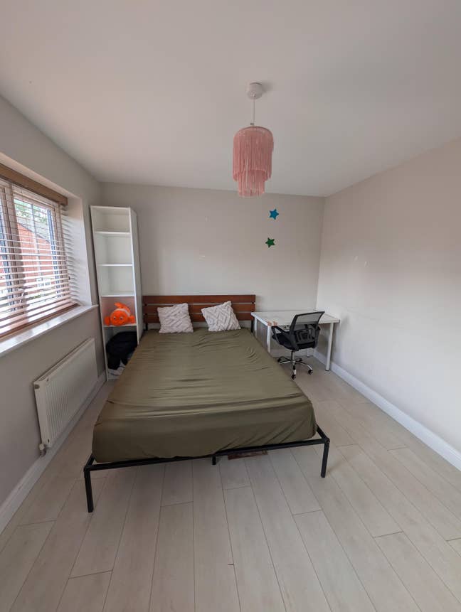 1 Double bedroom house available in 2 bhk  house Main Photo