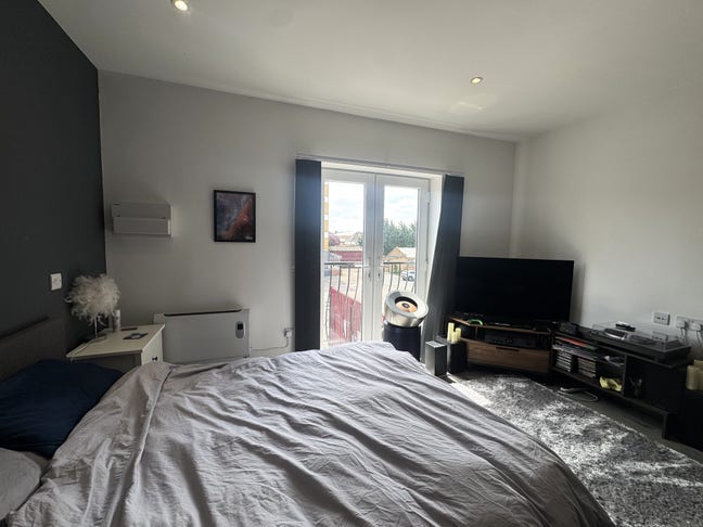 Studio - 21 Brentwood Road, Leicester, LE2 Main Photo