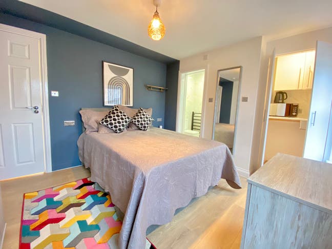 Lovely Ensuite Room in Brixton | Available Now  Main Photo