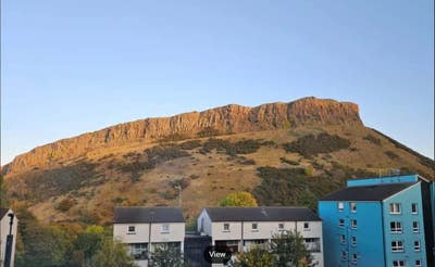 Holyrood-Super King-All Inc-Dog Lovers-1st Dec  Main Photo