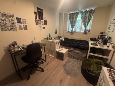 (Summer Sublet) Double Bedroom in King's Cross Main Photo