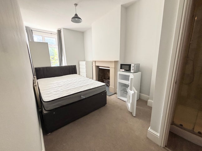 Double en-suite - South Croydon station- bills inc Main Photo