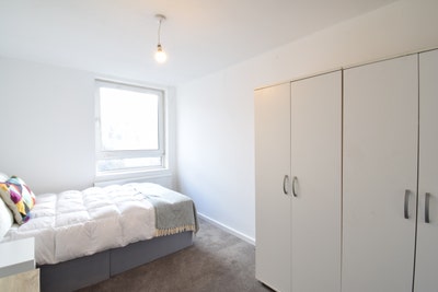 3 rooms / Modern Porperty / SW18 !  Main Photo