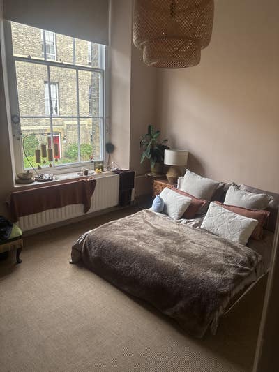 Lovely double room in old royal hospital  Main Photo