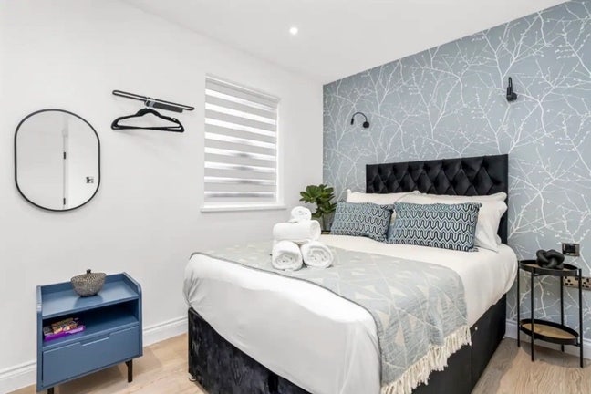 ✨🏡 Studio Flat to Let in Uxbridge  Main Photo