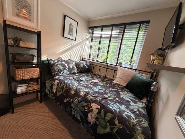Fully Furnished Double Room Near to Awe Tadley Main Photo