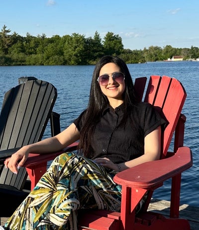 Professional Female seeks a double room Main Photo