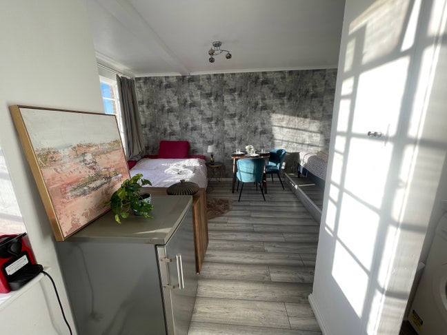 Studio flat with Terrace Main Photo