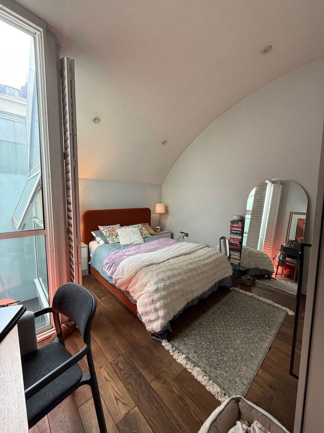 Hyde park mews en-suite in a 3 bed mews house Main Photo