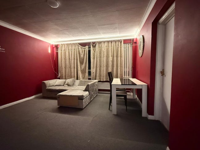 Double room available for rent  Main Photo