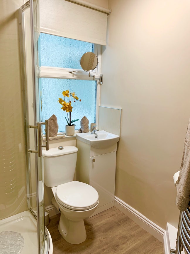 Beautiful En-Suites to rent - Stoke Main Photo