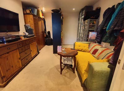 Sociable professional flatmate wanted Main Photo