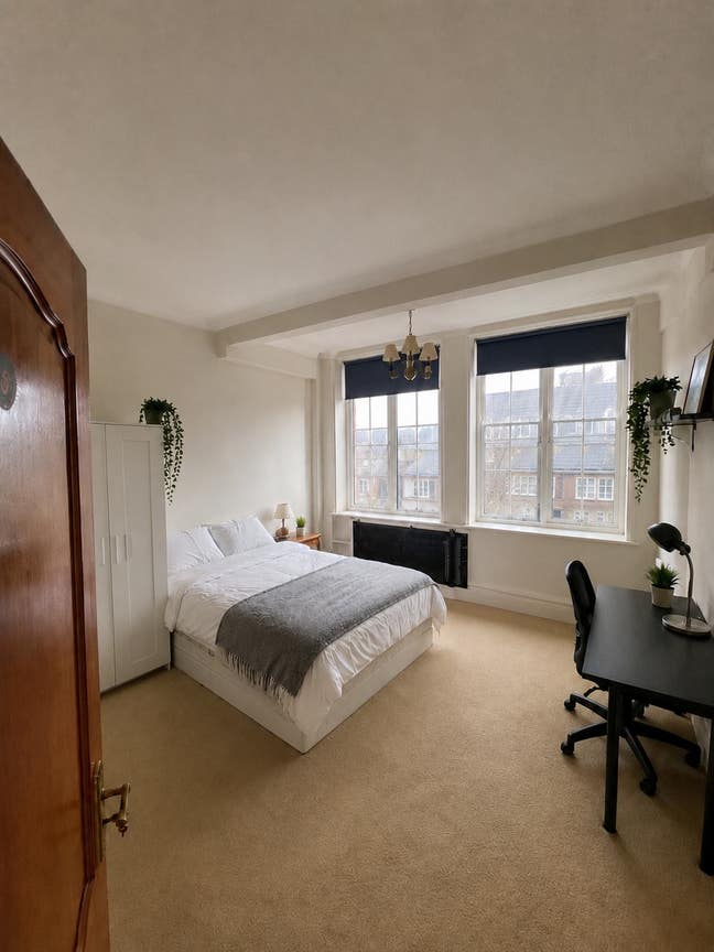 Central London Room | Walk to Hyde Park & Oxford Main Photo