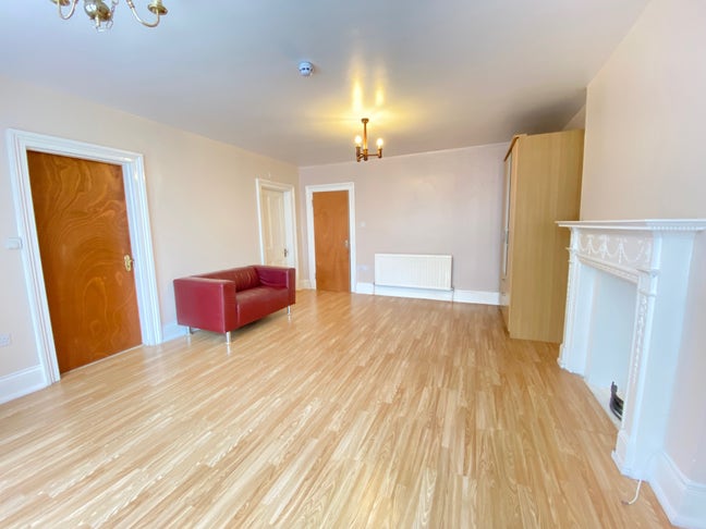 **1 Bed Studio Flat** Ealing** Hamilton Road** W5 Main Photo