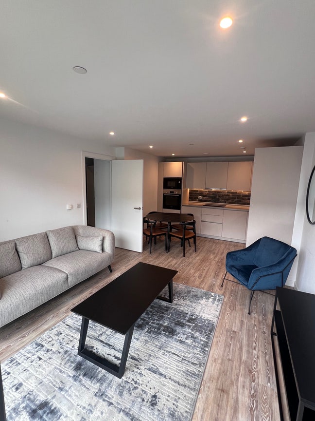 Incredible Apartment - Dbl Room+En Suite Main Photo