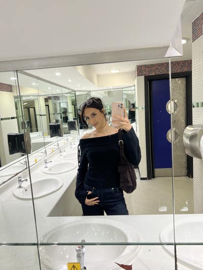 Professional female looking for a double room 💕🦋 Main Photo