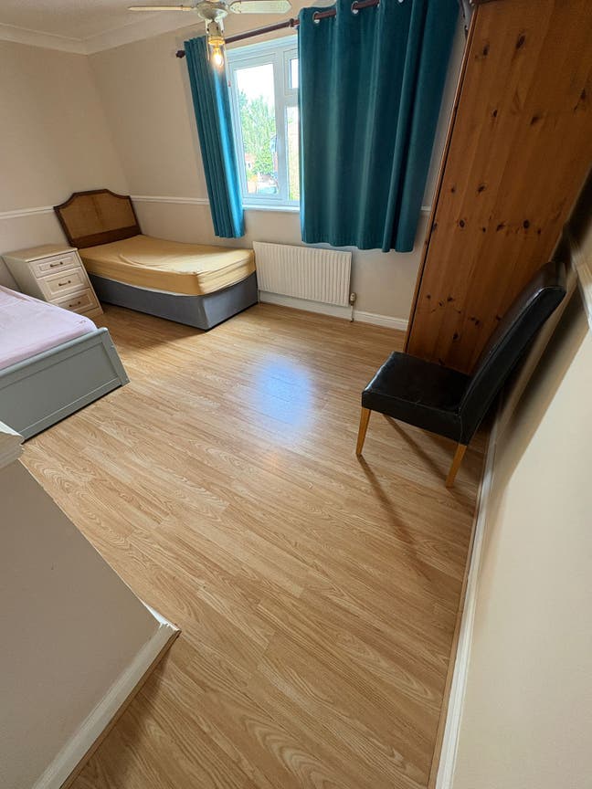 Single or Twin Room in a Quiet Area  Main Photo