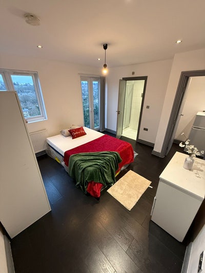 🏡 Studio Flat to Let in East Dulwich Main Photo