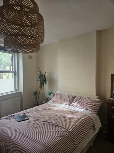 Very spacious room in Whitechapel  Main Photo