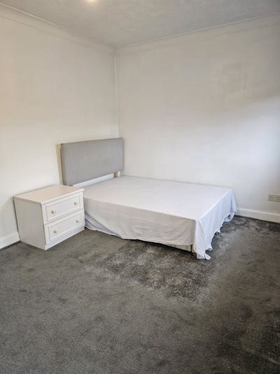 Double room to rent Main Photo