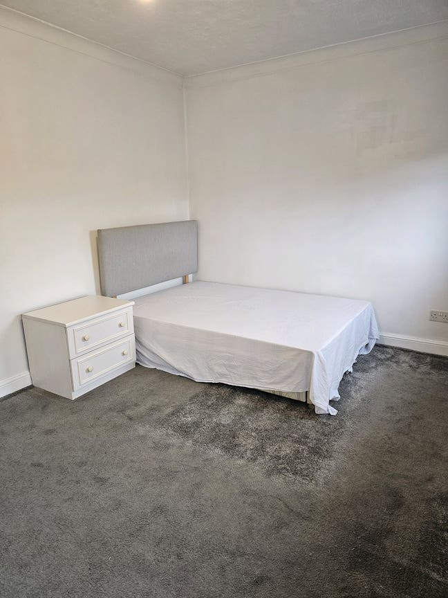 Double room to rent Main Photo
