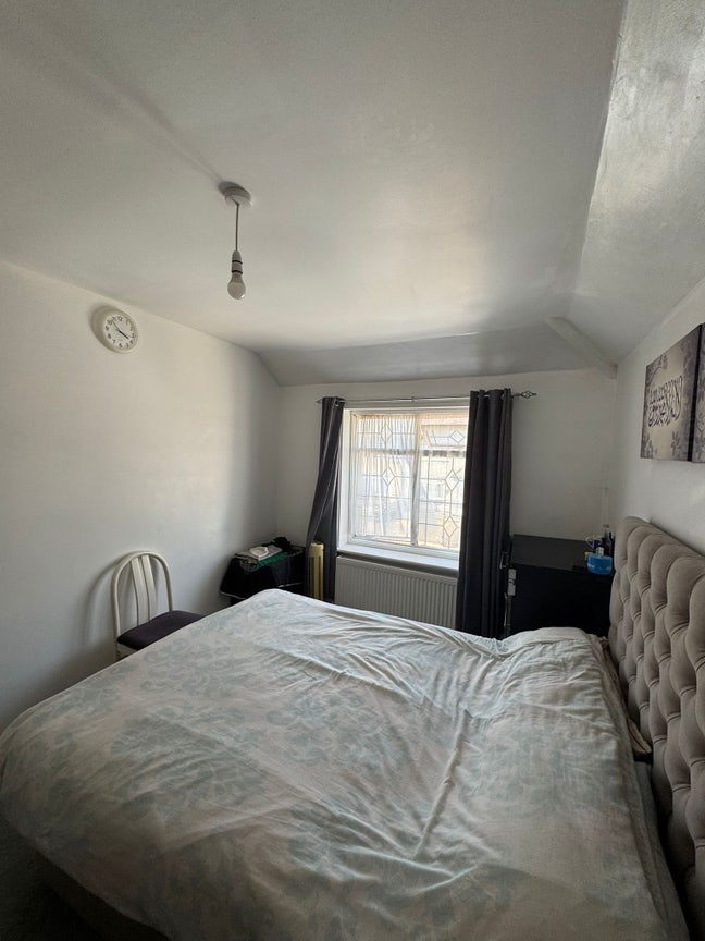 Double Bedroom for rent near Becontree Station Main Photo