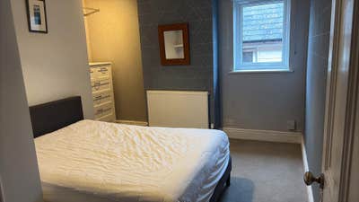 Double room in lovely spacious house Main Photo