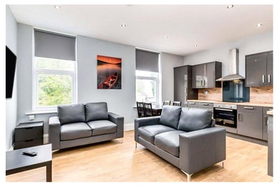 Female housemate urgently needed  Main Photo