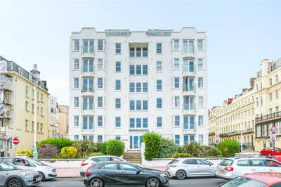 Huge En-suite Double Room By The Sea Available Now Main Photo