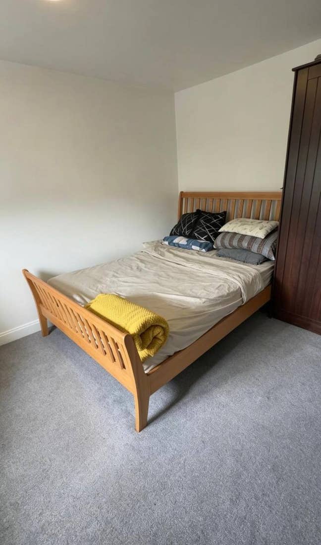 Cosy double Room Available in Family Home Main Photo