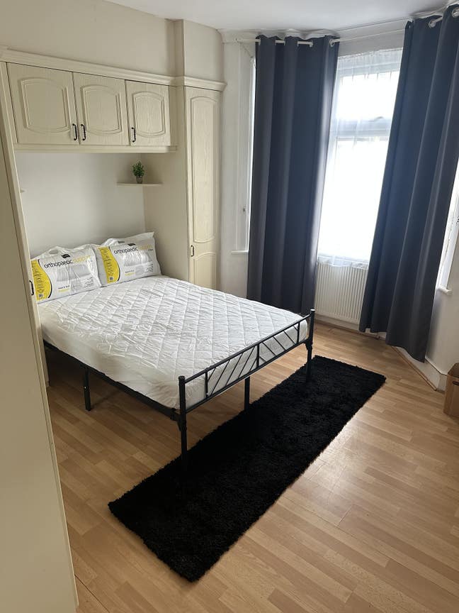 Spacious Master Bedroom  Main Photo