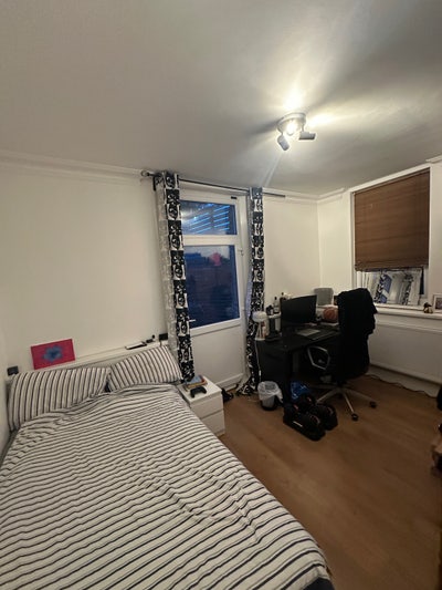 Spacious double room in Ealing -&pound;850pcm Main Photo