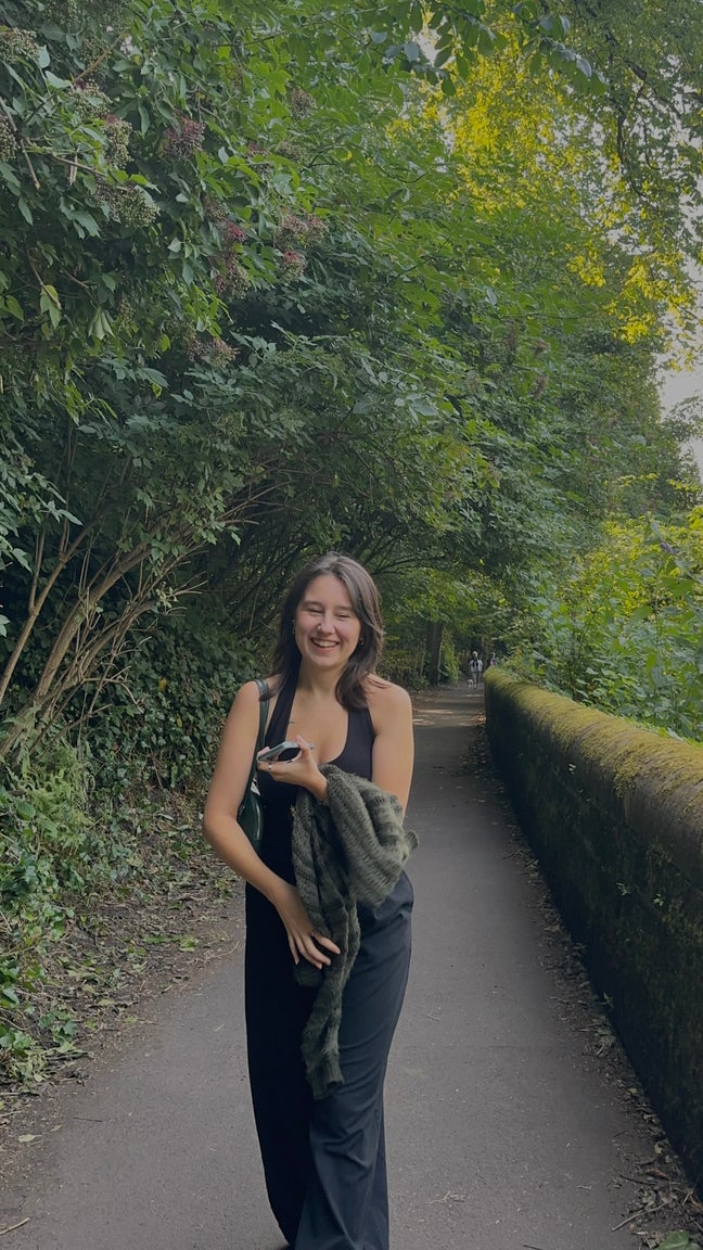 26 year old Female seeks a double room Main Photo