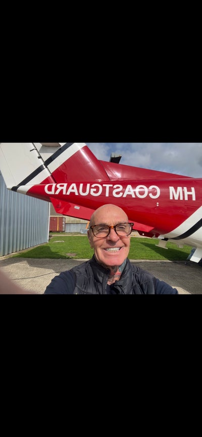 I am a professional male aged 64. I am lookin... Main Photo