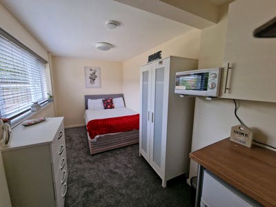 Double Room Lodge Park Area &pound;450pcm Main Photo