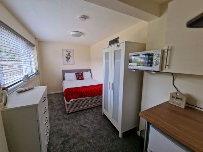 Double Room Lodge Park Area &pound;450pcm Main Photo