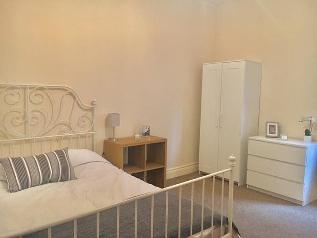 Double room / West Ealing  Main Photo