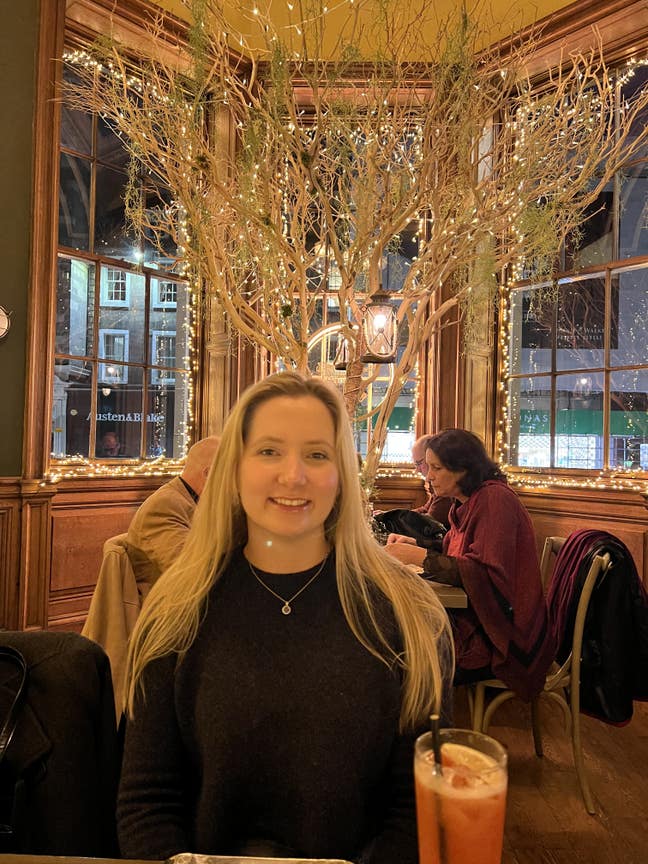 Friendly and Considerate Flatmate Seeking Room Main Photo