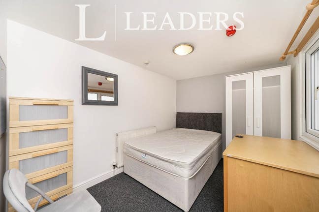 Room to Rent - Cheyney Road, Chester Main Photo