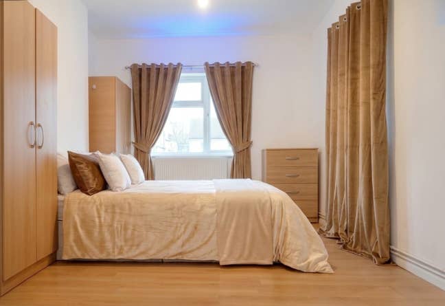 East London – E1 🏠 Shadwell / Stepney Zone 1-2 Main Photo