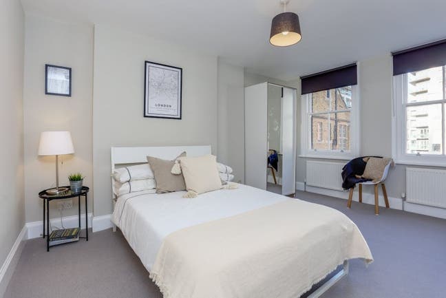 Double room in a modern house  Main Photo