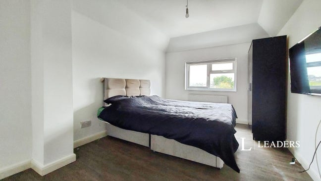 All Bills Included: Double Room  in Rochford Main Photo