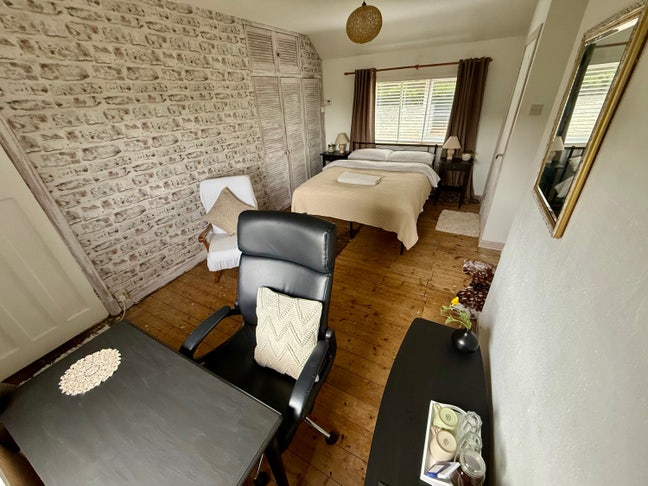 En-suite • Double Room • woodland/sea view Main Photo