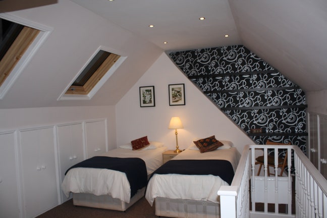 Large Double Room with Private Toilet , Clean Hous Main Photo