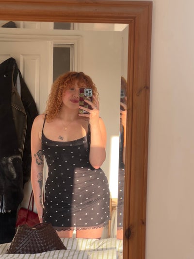 Seeking a double bed room in flat/house share :) Main Photo