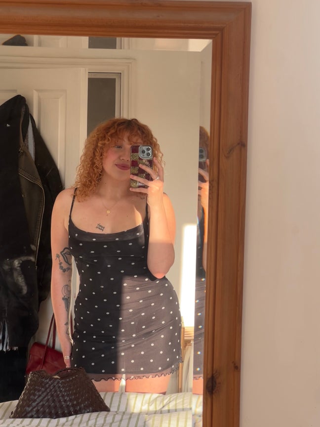 Seeking a double bed room in flat/house share :) Main Photo