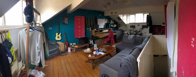Beautiful loft room in Central Todmorden.  Main Photo