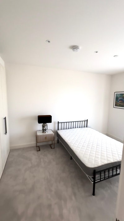 Stylish Double Room in Royal Wharf - &pound;2,100 pm Main Photo