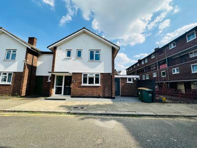 Beautiful Single Room in Stratford, E15 Main Photo